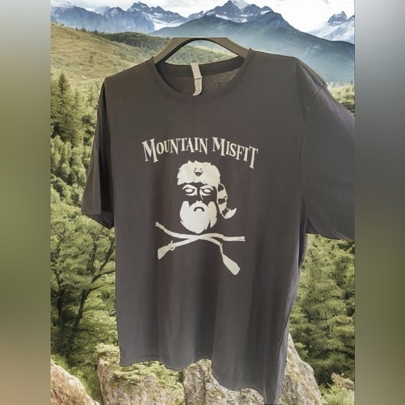Next Level Apparel Other - Mountain Misfit 2XL Men's lightweight T-shirt.New! Poly cotton blend. Black/gray